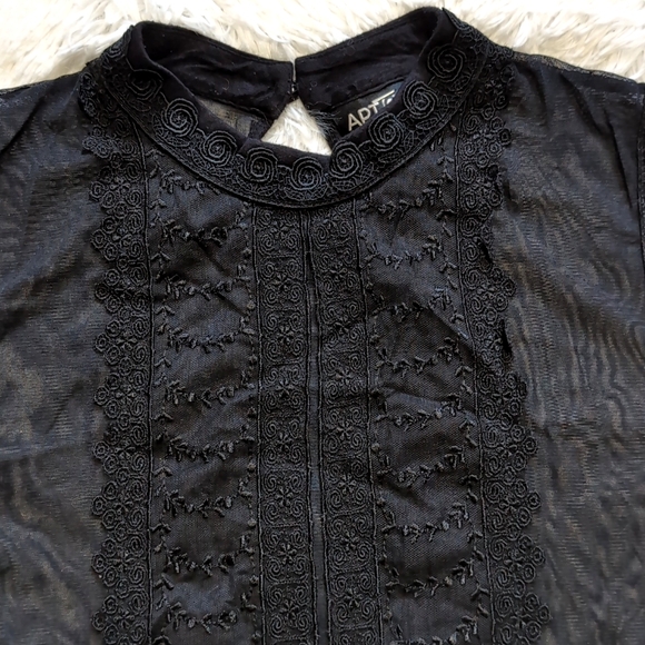 🔴LOWEST! Apt.9 Sheer Black Embroidered Layering Top - Picture 3 of 11